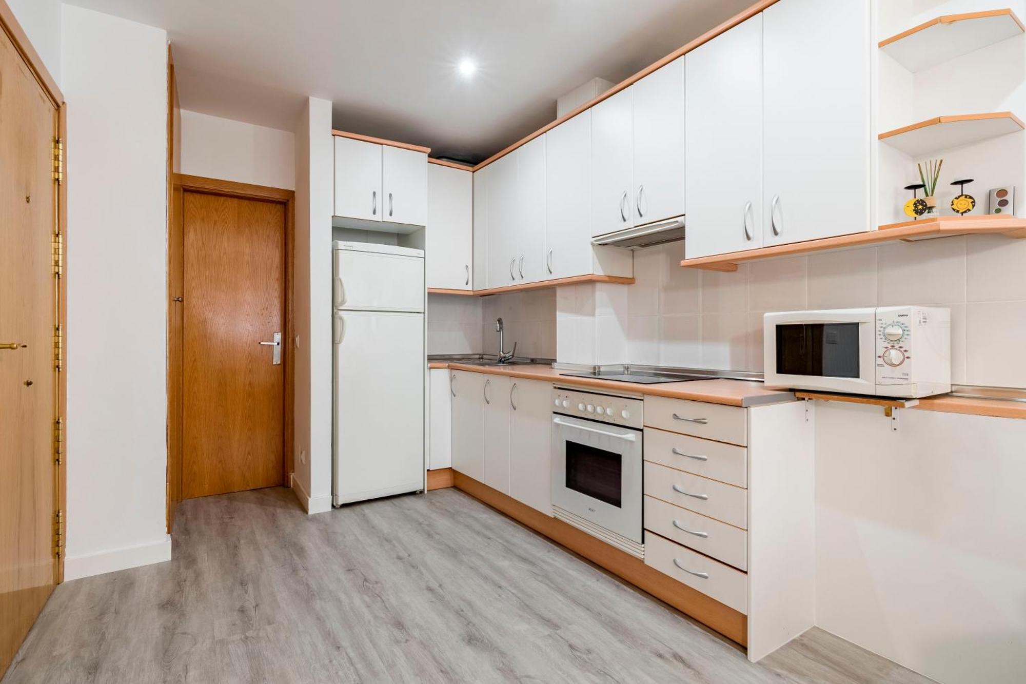 Charming Studio Avenida America Мадрид Екстериор снимка